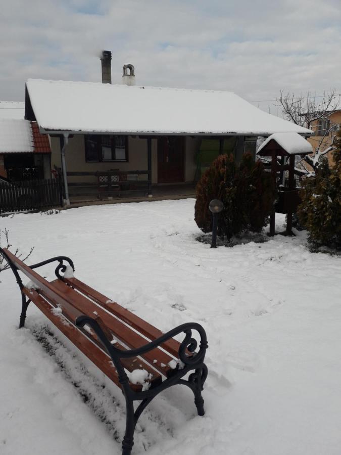 Galerija Jovanovic Topola Esterno foto